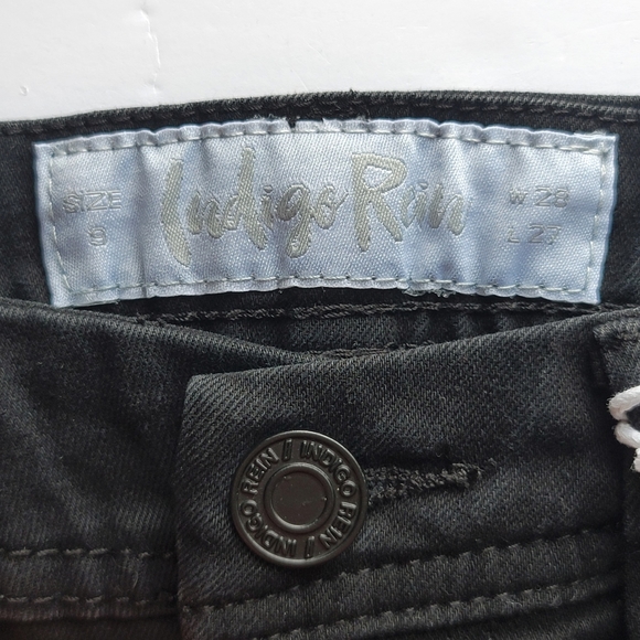 NWT Size 9/28 INDIGO REIN Black Denim Super High Rise Ripped Skinny Ankle Jeans - Picture 3 of 6